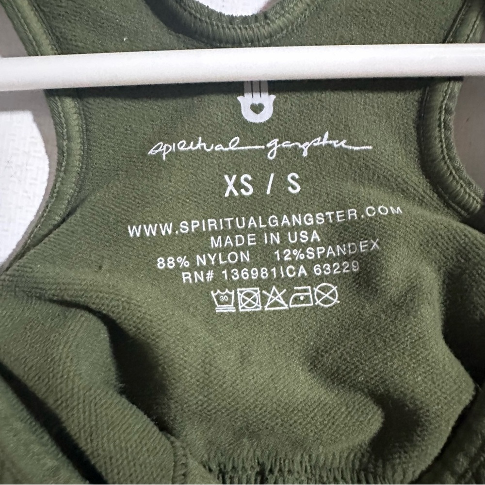 Spiritual Gangster Amor Green Ribbed Lettuce Edge Crop Tank Top Size XS/S NWOT - Picture 4 of 4